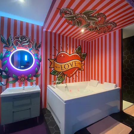 Capsule Tattoo - Balneo - Playstation 5 - Ecran Geant