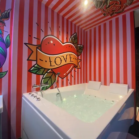 Capsule Tattoo - Balnéo - Playstation 5 - écran Géant * Douai