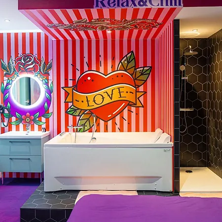 Capsule Tattoo - Balnéo - Playstation 5 - écran Géant Apartamento *