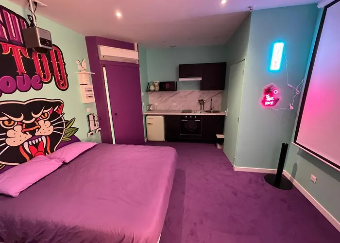 Appartement Capsule Tattoo - Balnéo - Playstation 5 - écran Géant *