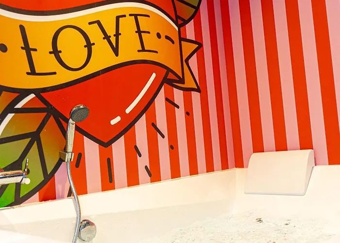 Capsule Tattoo - Balnéo - Playstation 5 - écran Géant Douai