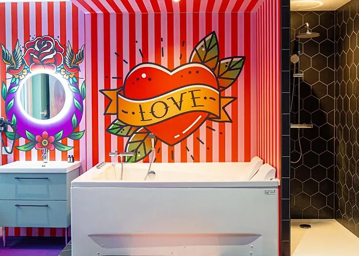 Capsule Tattoo - Balnéo - Playstation 5 - écran Géant Appartement *